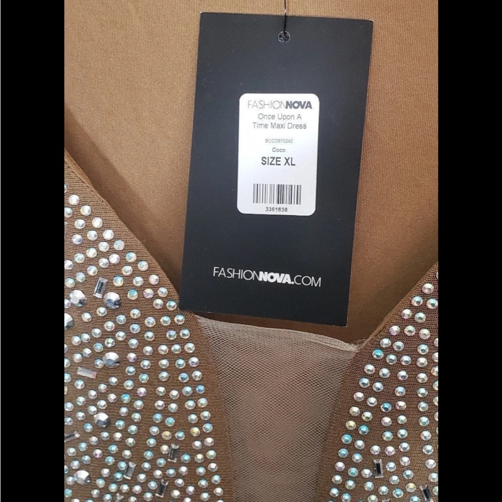 Dress - Picture 2 of 2